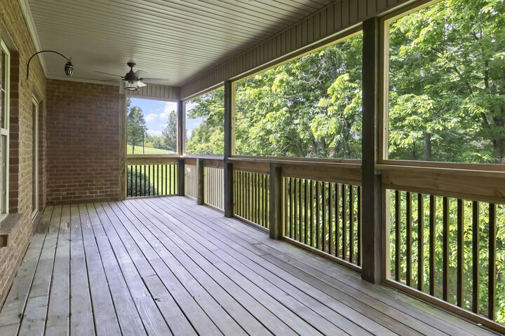 Property Photo: 513 Amster Woods Drive KY 40475