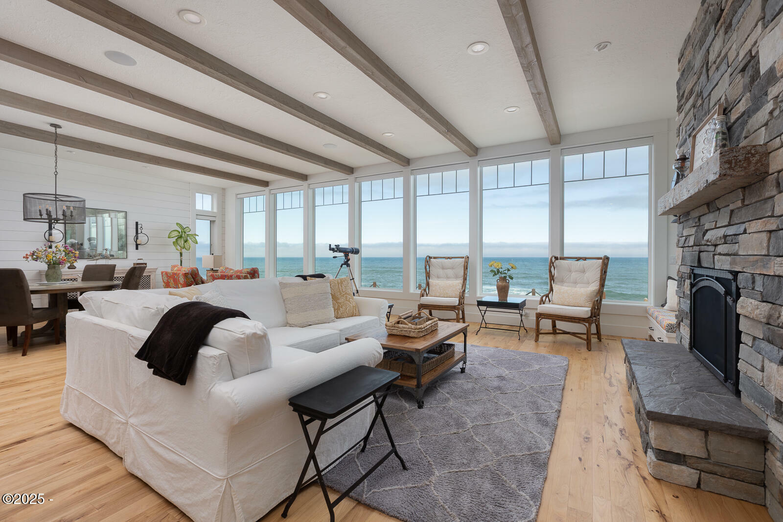 Property Photo: 525 SW Point Ave OR 97341