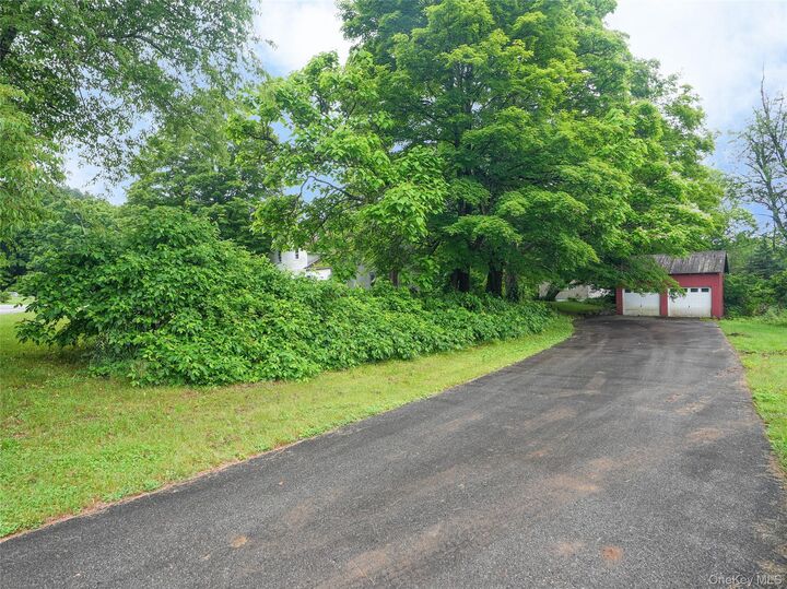 Property Photo:  559 N Quaker Lane  NY 12538 