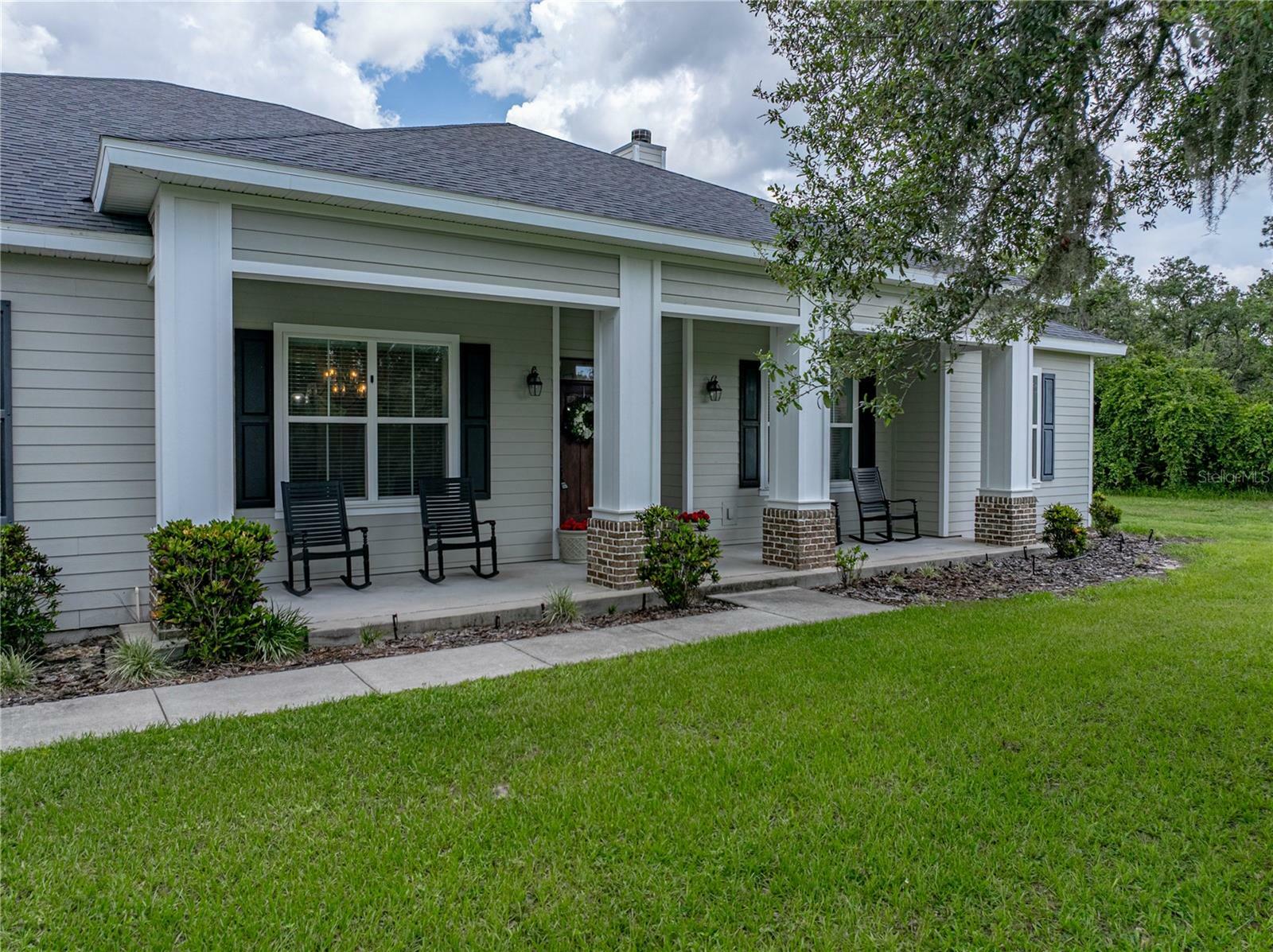 Property Photo: 3985 Mammoth Grove Road FL 33898