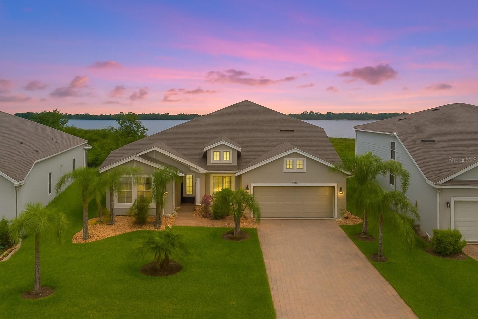 Property Photo: 2330 Nuthatch Street FL 34771