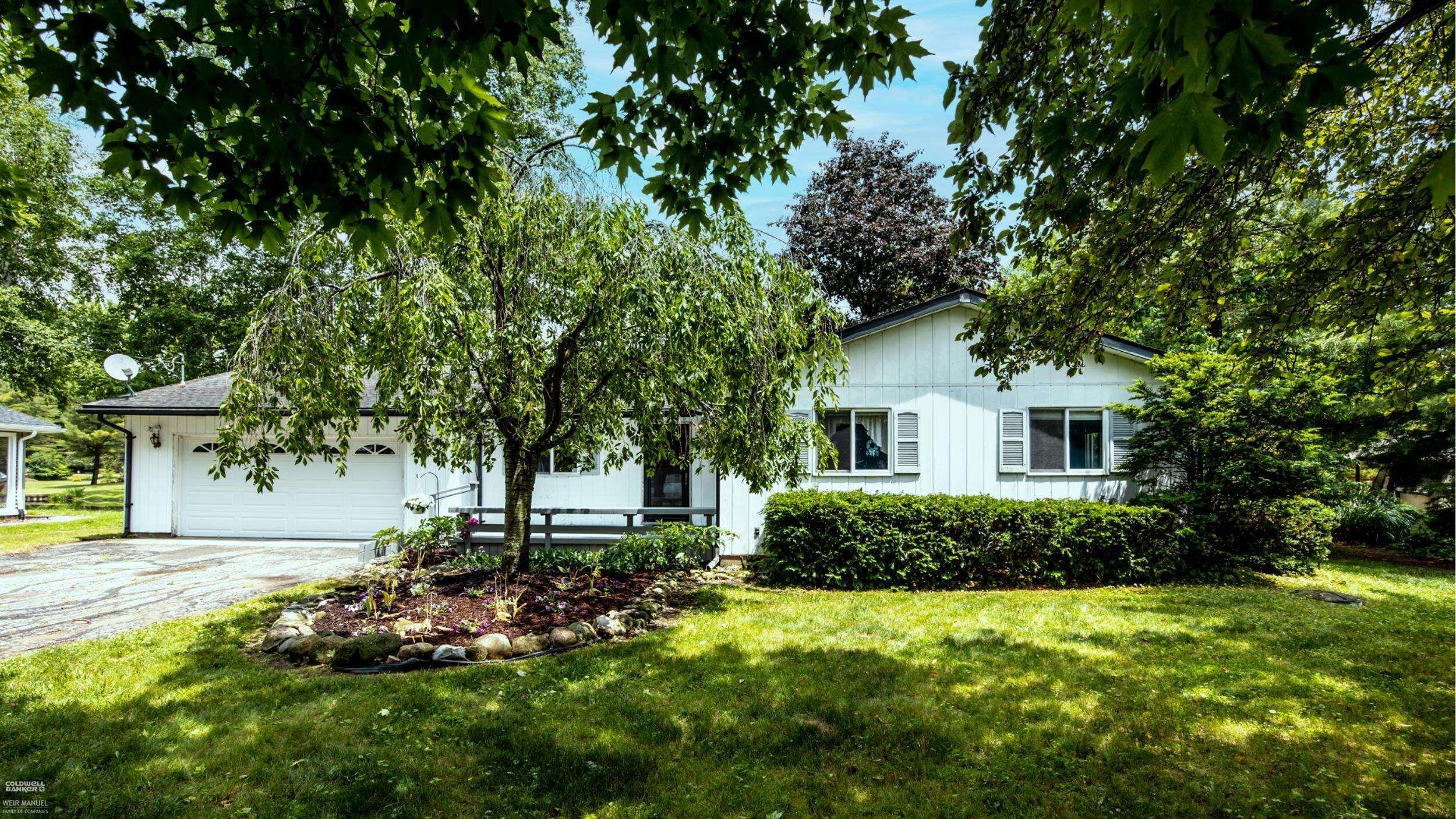 Property Photo: 10087 Margaret Drive MI 48169