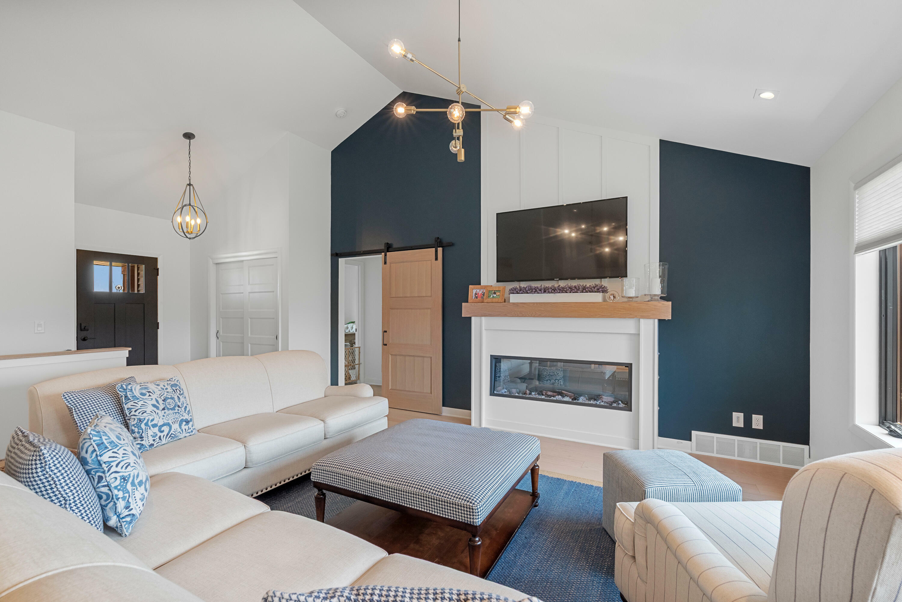Property Photo: 3001 Stonebrook Dr WI 53081