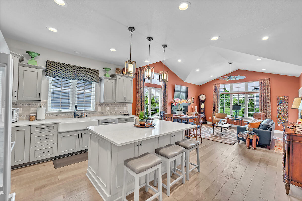 Property Photo:  4745 S Cottage Ln 6  WI 53158 