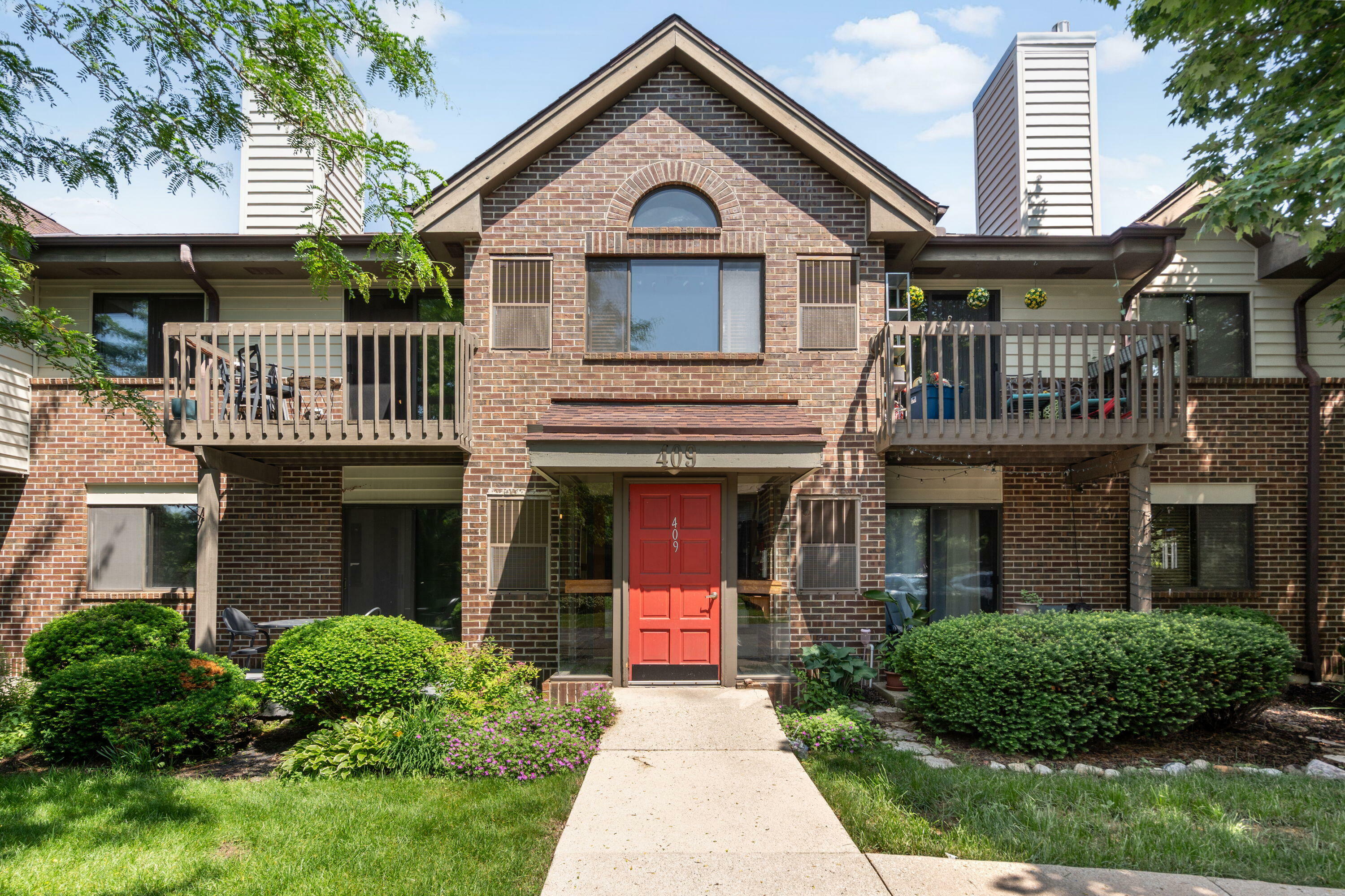 Property Photo: 409 N Main St A WI 53092