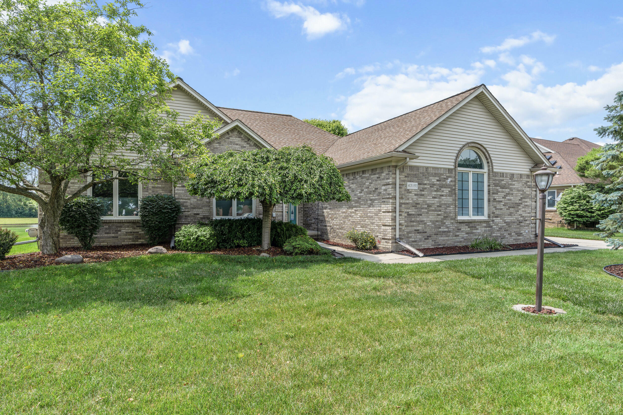 Property Photo: 43191 Winterfield Drive MI 48314