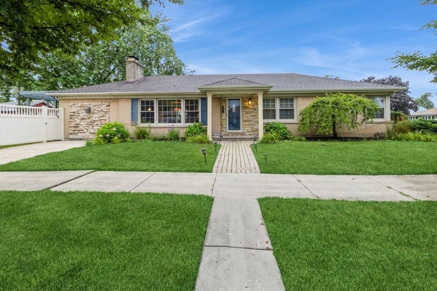 7350 Lavergne Avenue  Skokie IL 60077 photo