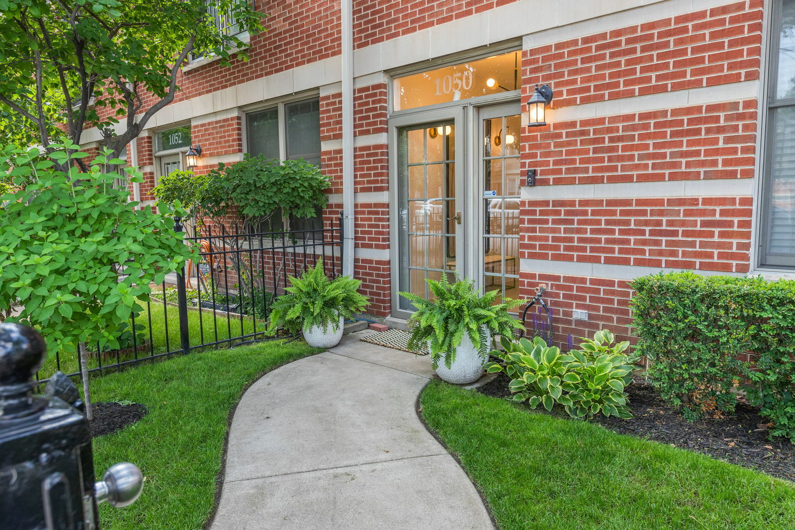Property Photo: 1050 W Fry Street IL 60642