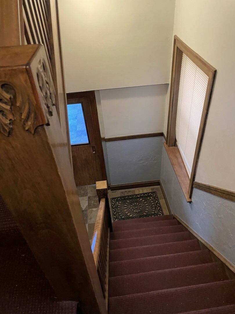 Property Photo: 2625 W Greenleaf Avenue IL 60645