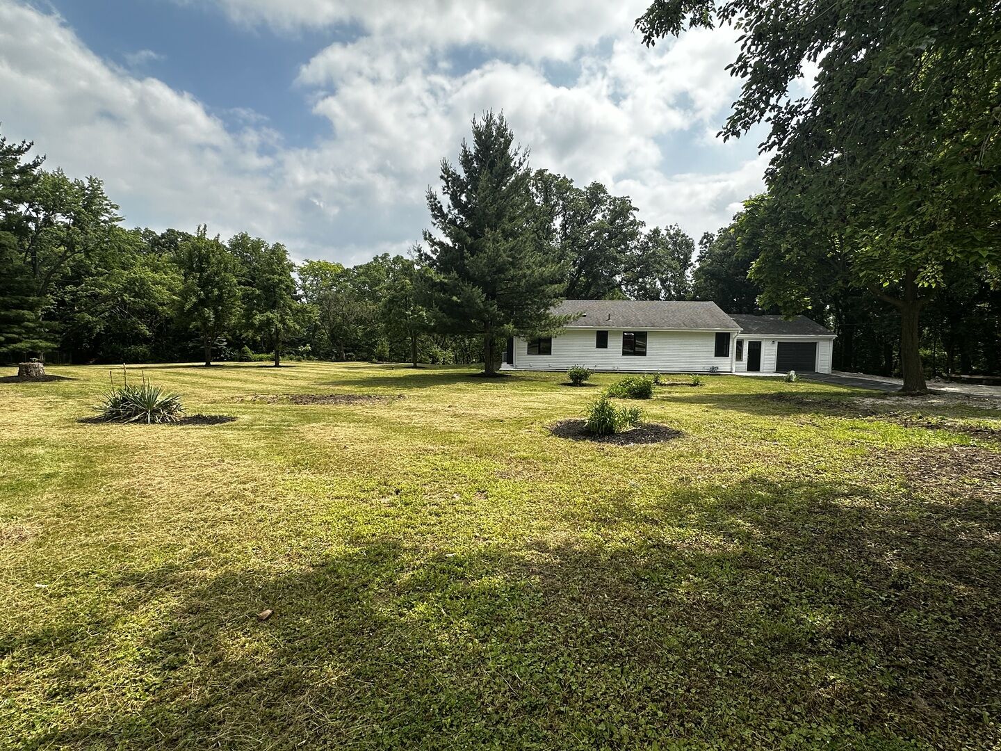 Property Photo: 2212 N 2829th Road IL 61341