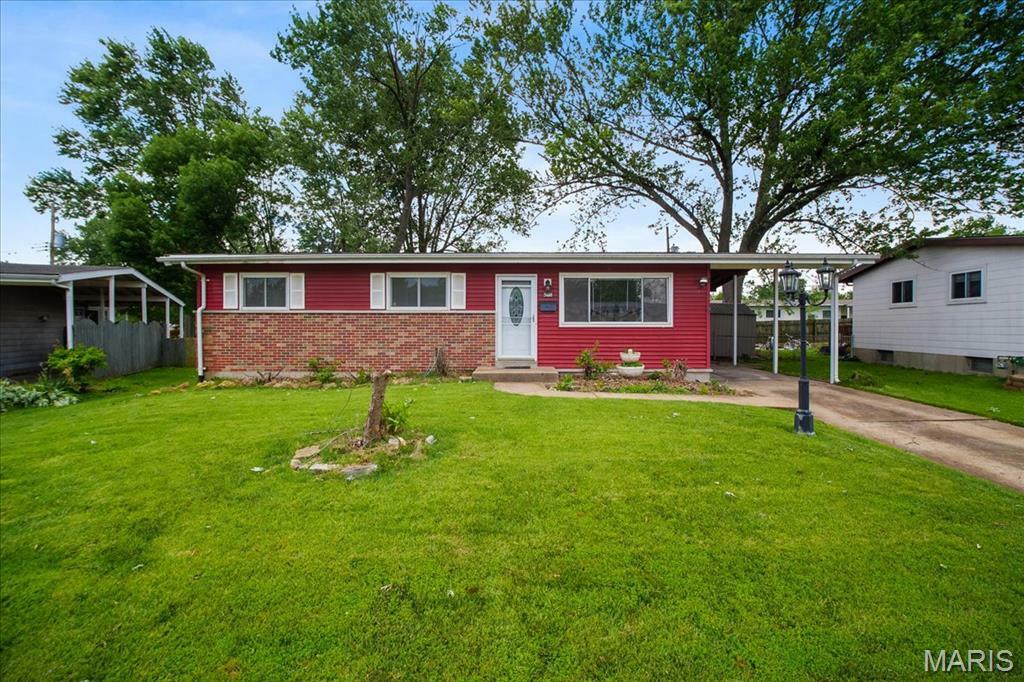 Property Photo: 560 Falcon Drive MO 63031