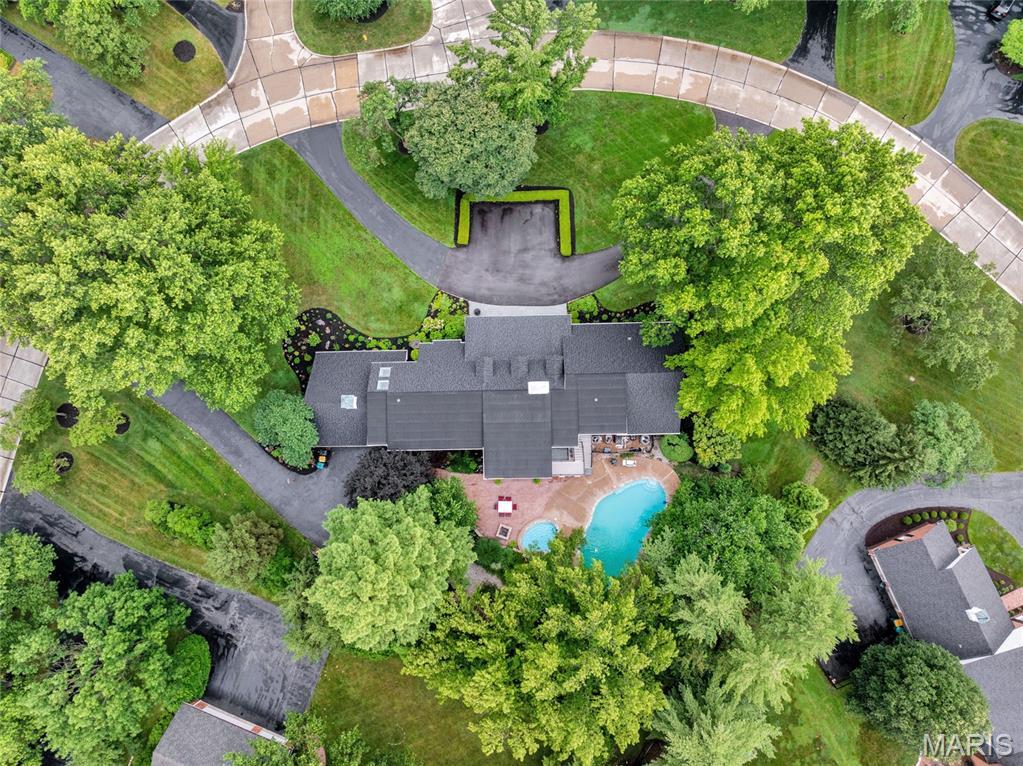 Property Photo:  13527 Royal Glen Drive  MO 63131 