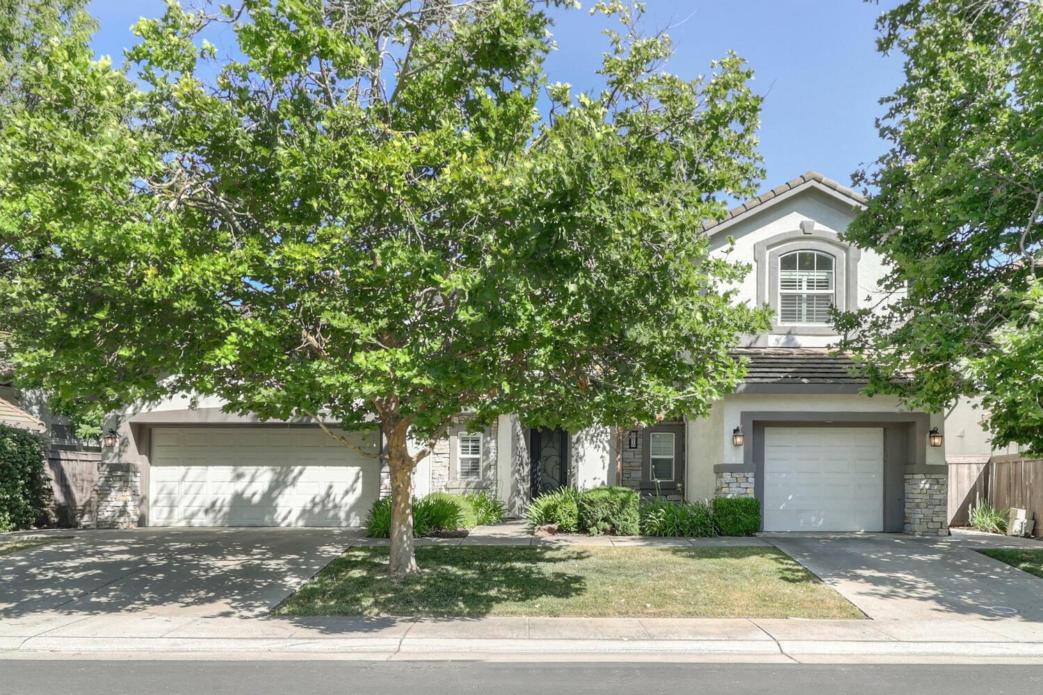 Property Photo: 9870 Selva Way CA 95757