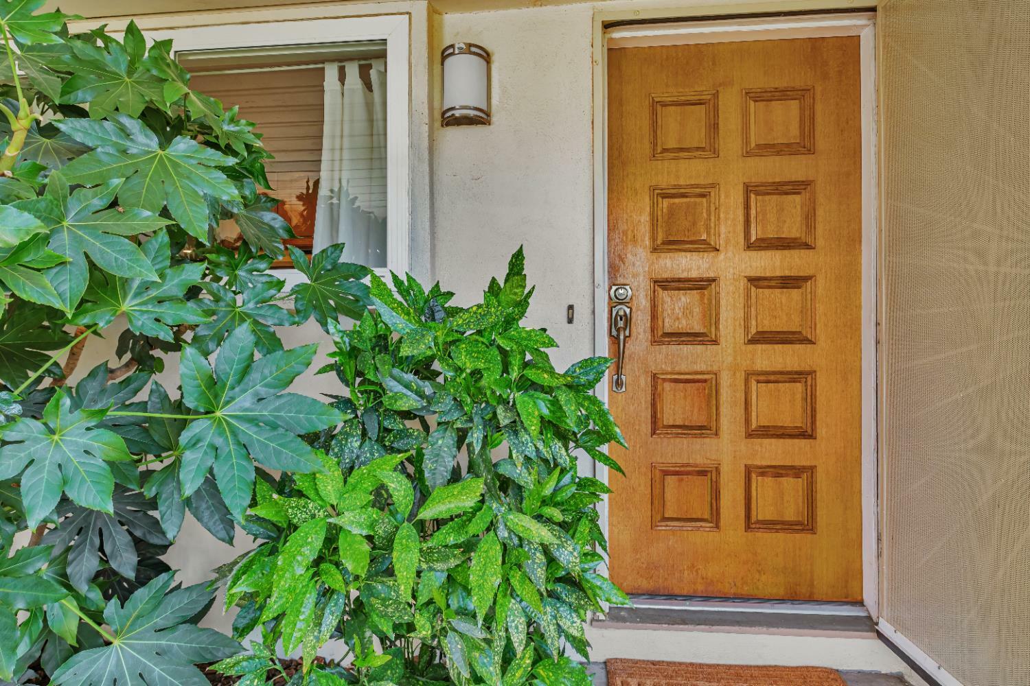Property Photo: 1454 Fruitridge Road CA 95822