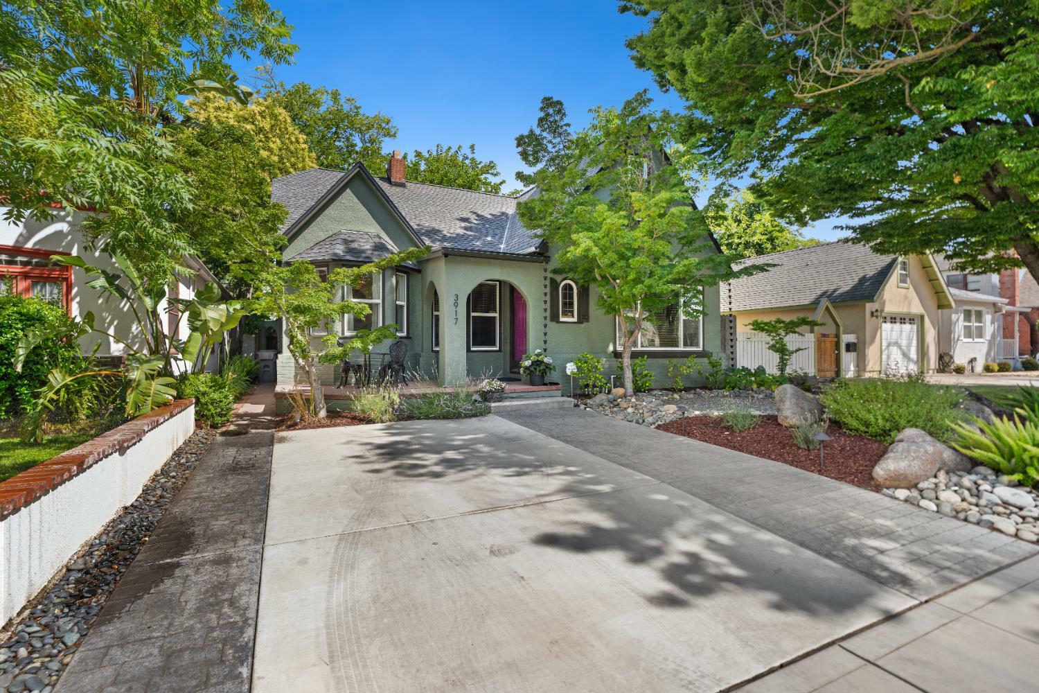 Property Photo: 3917 Miller Way CA 95817