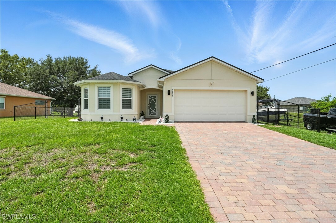 Property Photo: 5005 Beauty Street FL 33971