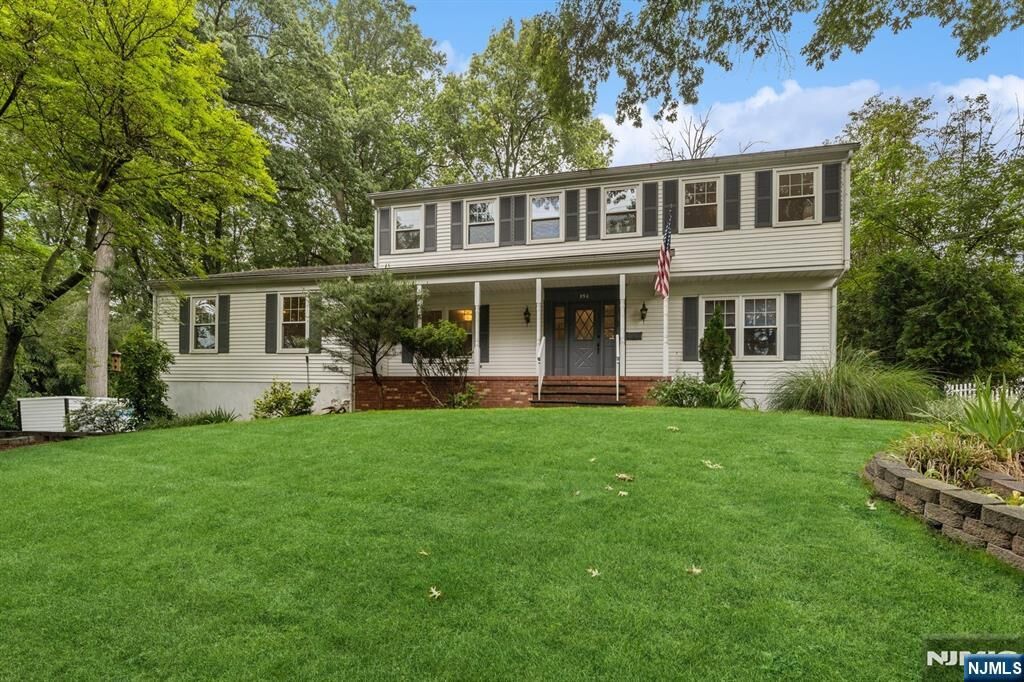 Property Photo:  890 Ridgewood Avenue  NJ 07649 