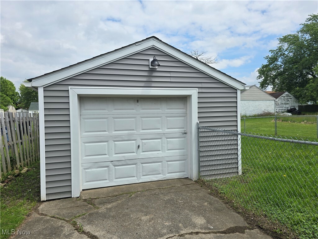 Property Photo: 415 N Glenellen Avenue OH 44509