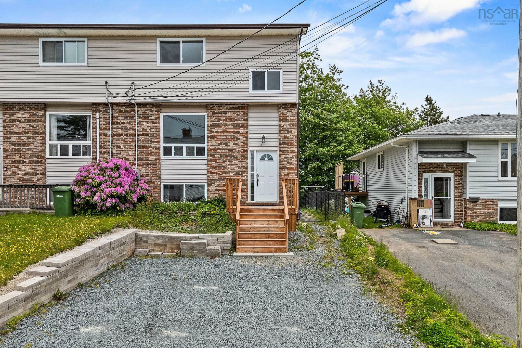 Property Photo: 33 Inglewood Crescent NS B2W 5W4