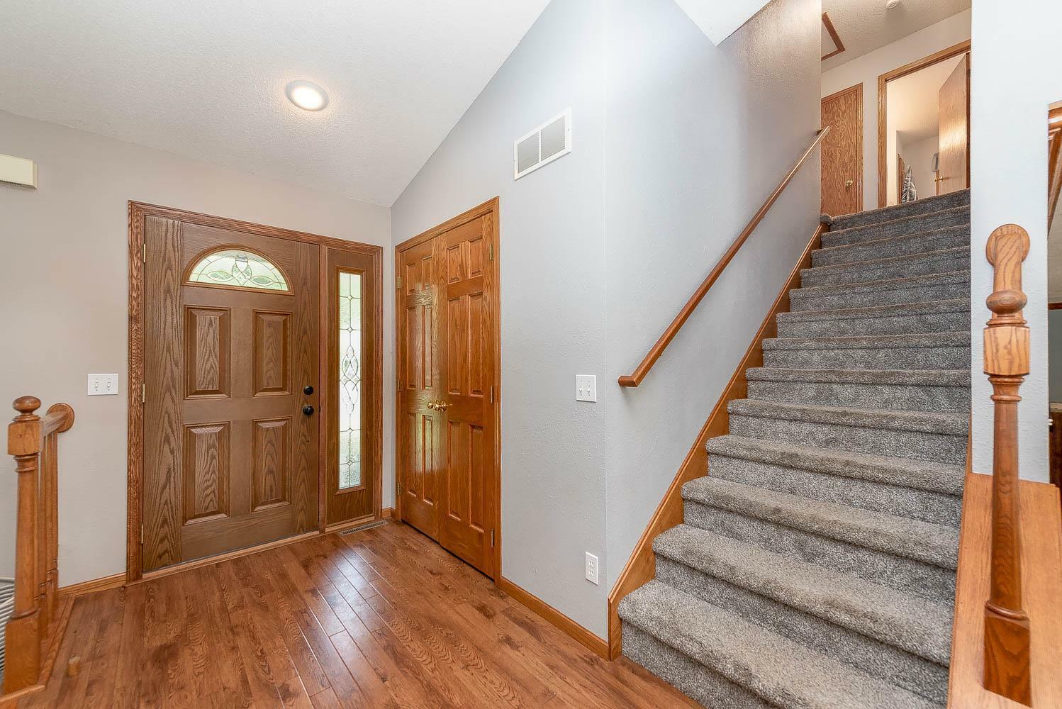 Property Photo: 25 Piccadilly Place MN 56001
