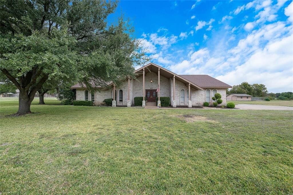 Property Photo:  600 Castleman Creek Road  TX 76643 