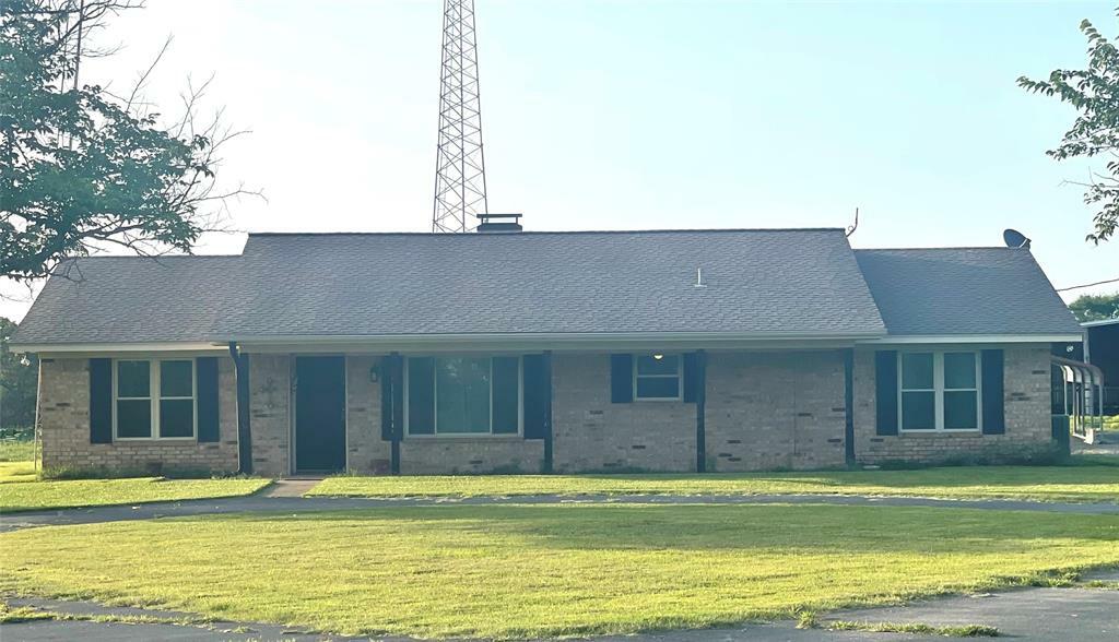 Property Photo:  1624 County Road 1560  TX 75410 