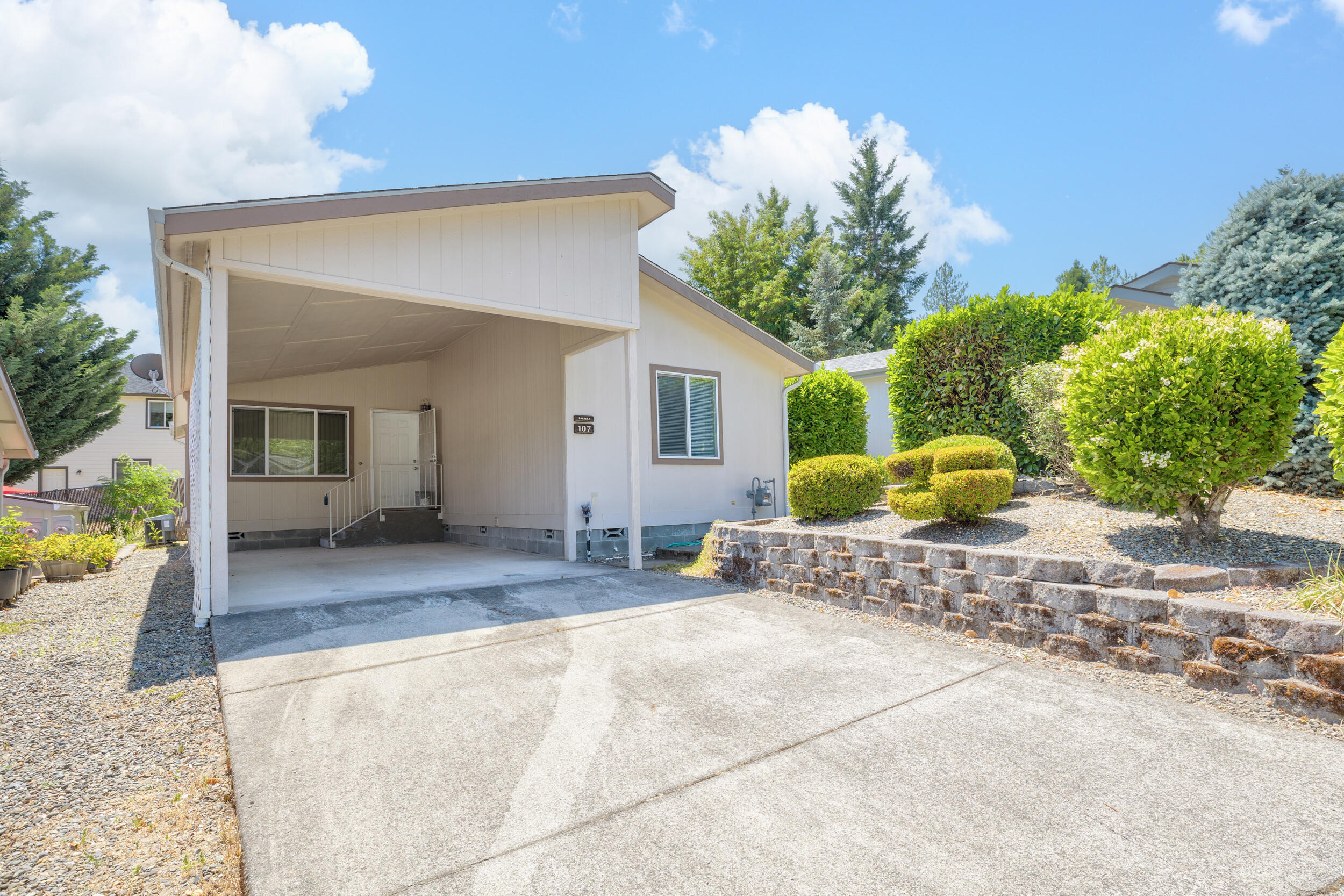 107 NW Wrightwood Circle  Grants Pass OR 97526 photo