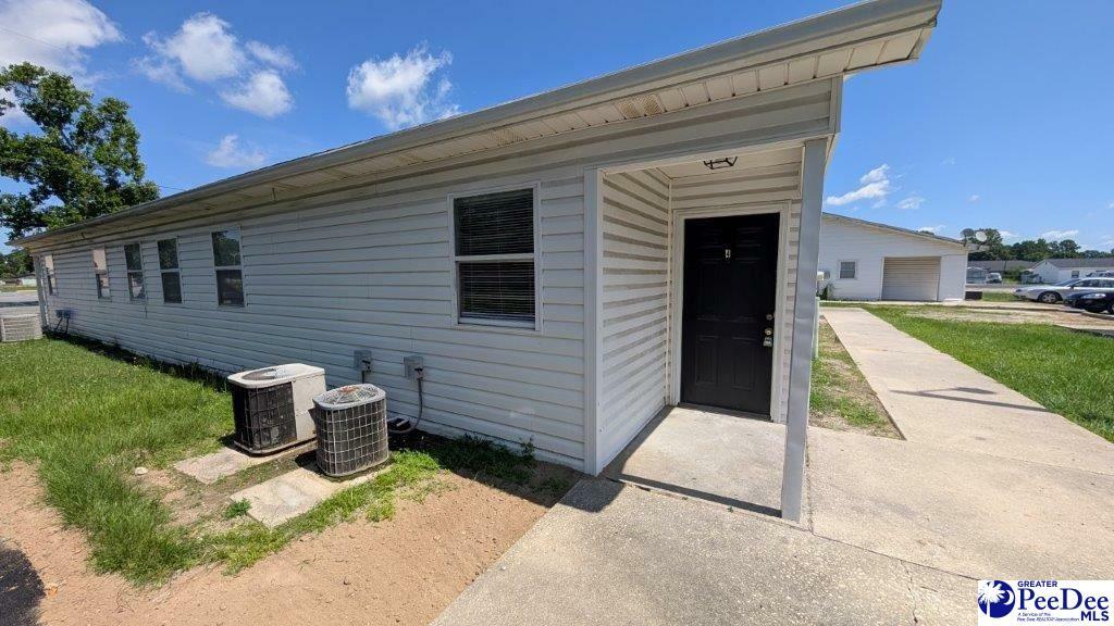 Property Photo: 700 E4 Clement Street SC 29501