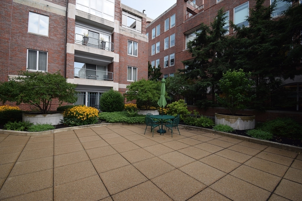 Property Photo: 130 Mount Auburn St 406 MA 02138