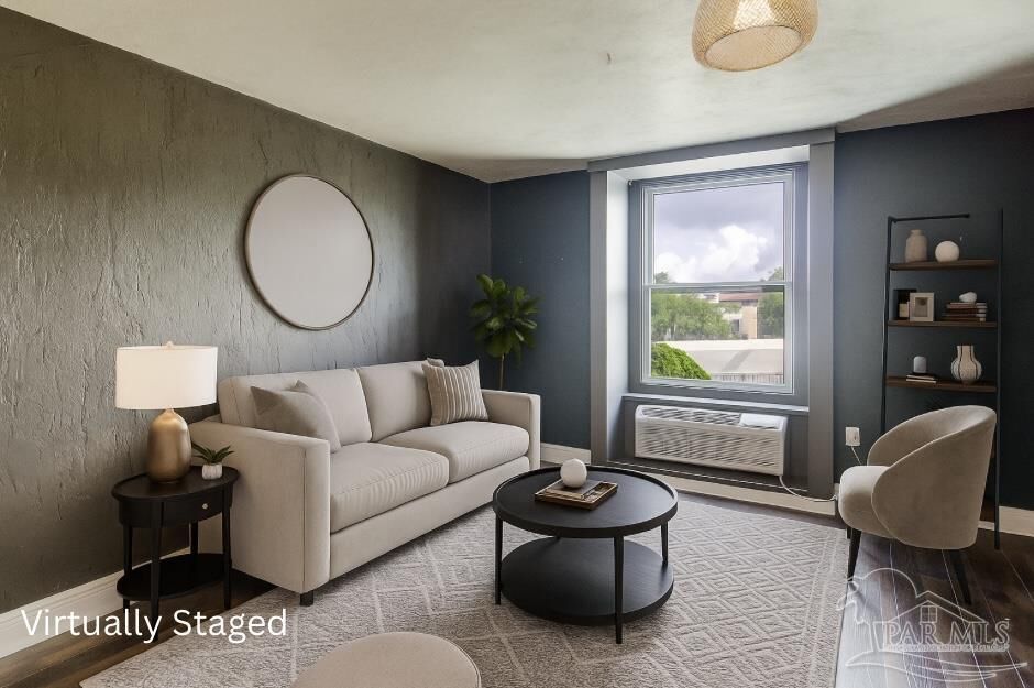 Property Photo: 224 E Garden St 353 FL 32502