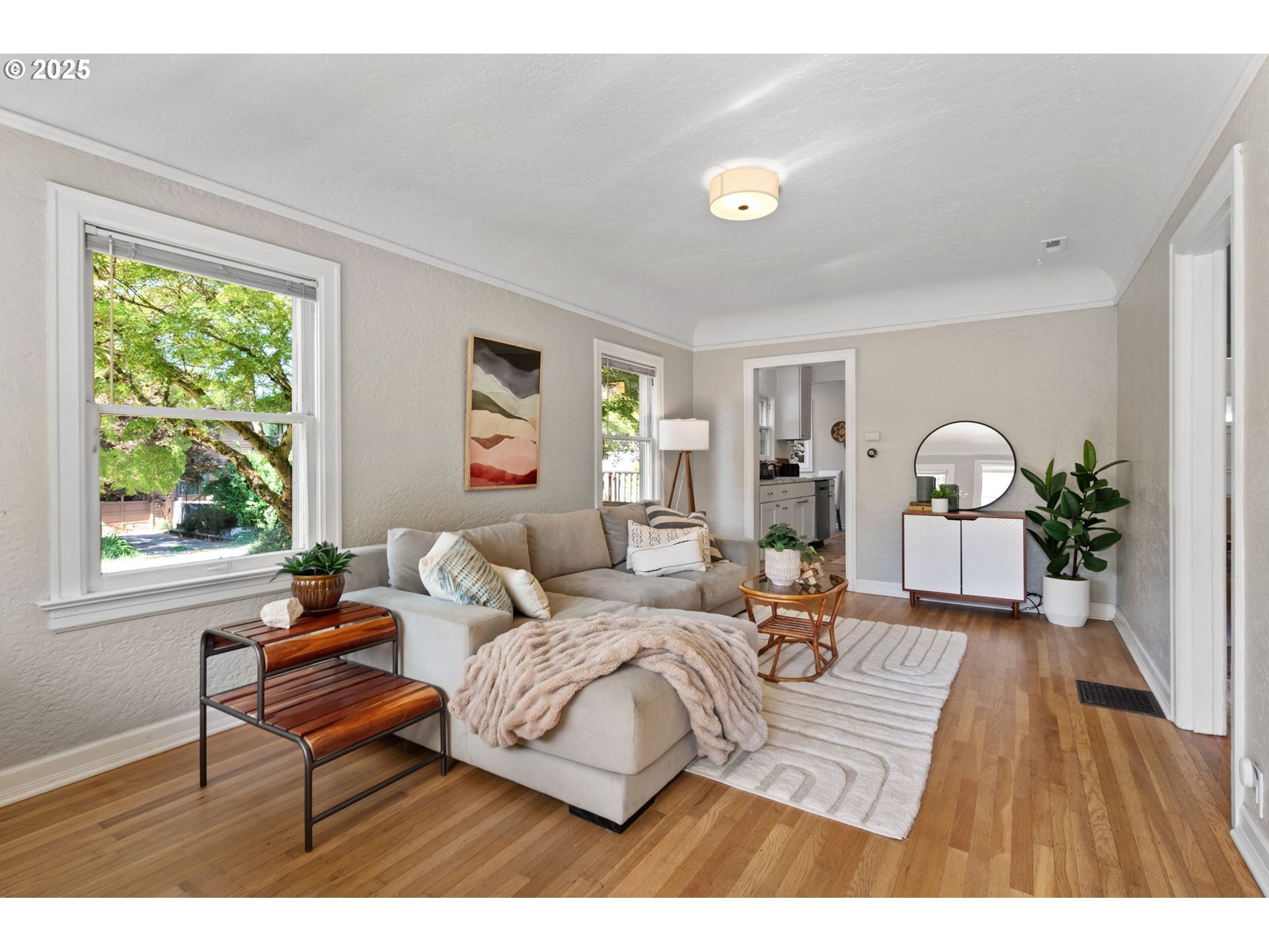 Property Photo: 8106 SE 37th Ave OR 97202