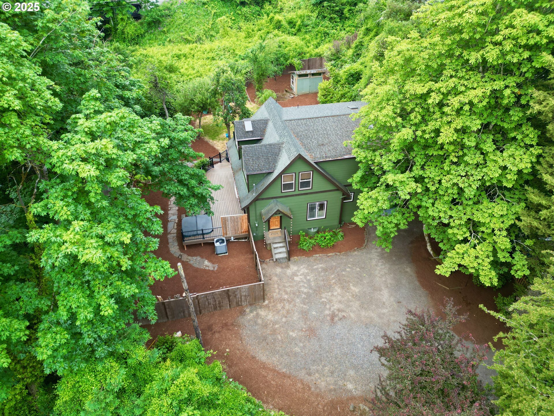 2108 SE Marion St  Portland OR 97202 photo