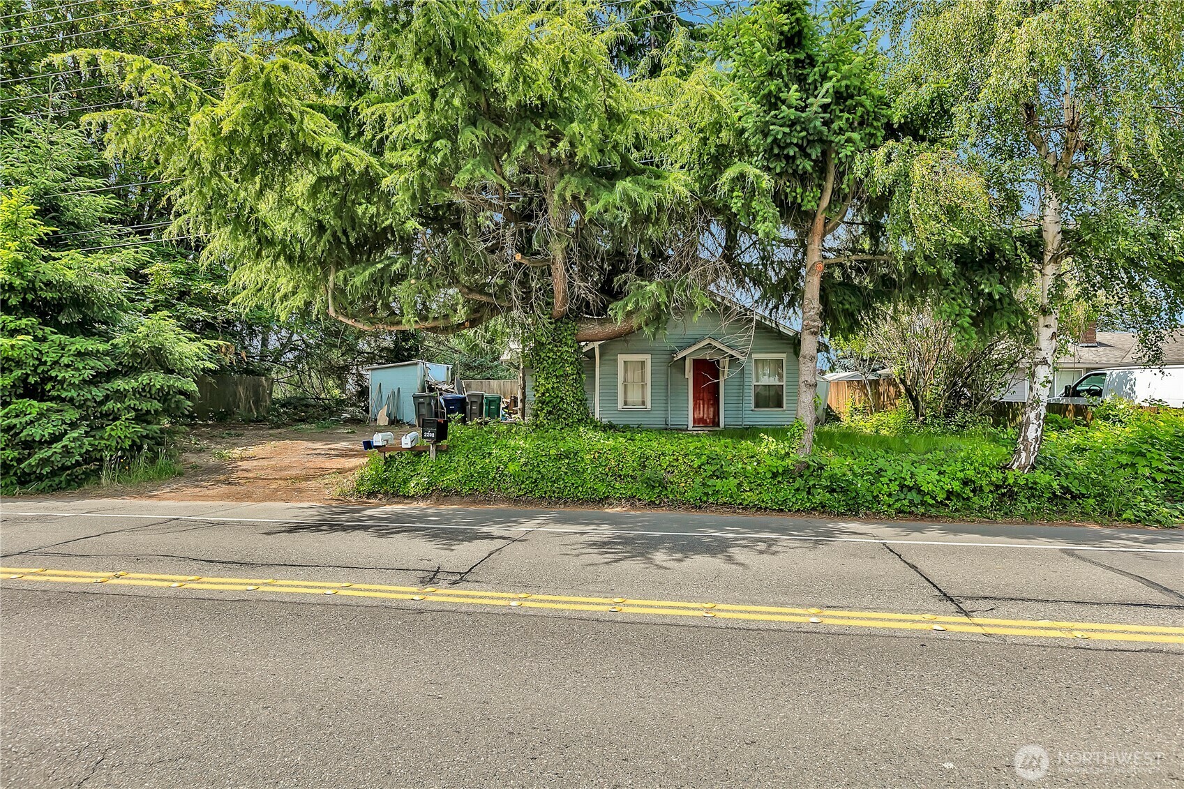 Property Photo: 2209 S Talbot Road WA 98055