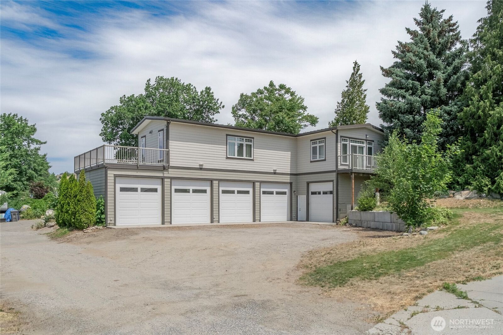 Property Photo:  96 NE 17th Street  WA 98802 