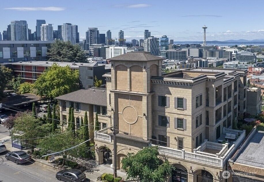 Property Photo: 745 Bellevue Avenue E 109 WA 98102
