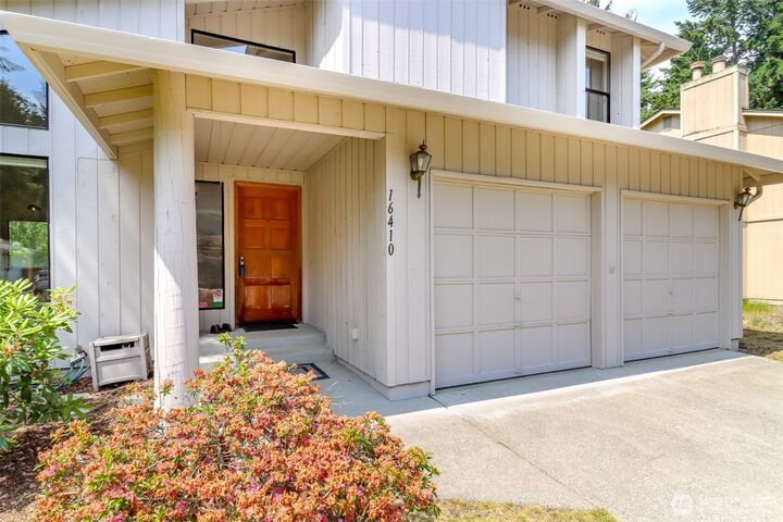 Property Photo: 16410 92nd Avenue E WA 98375