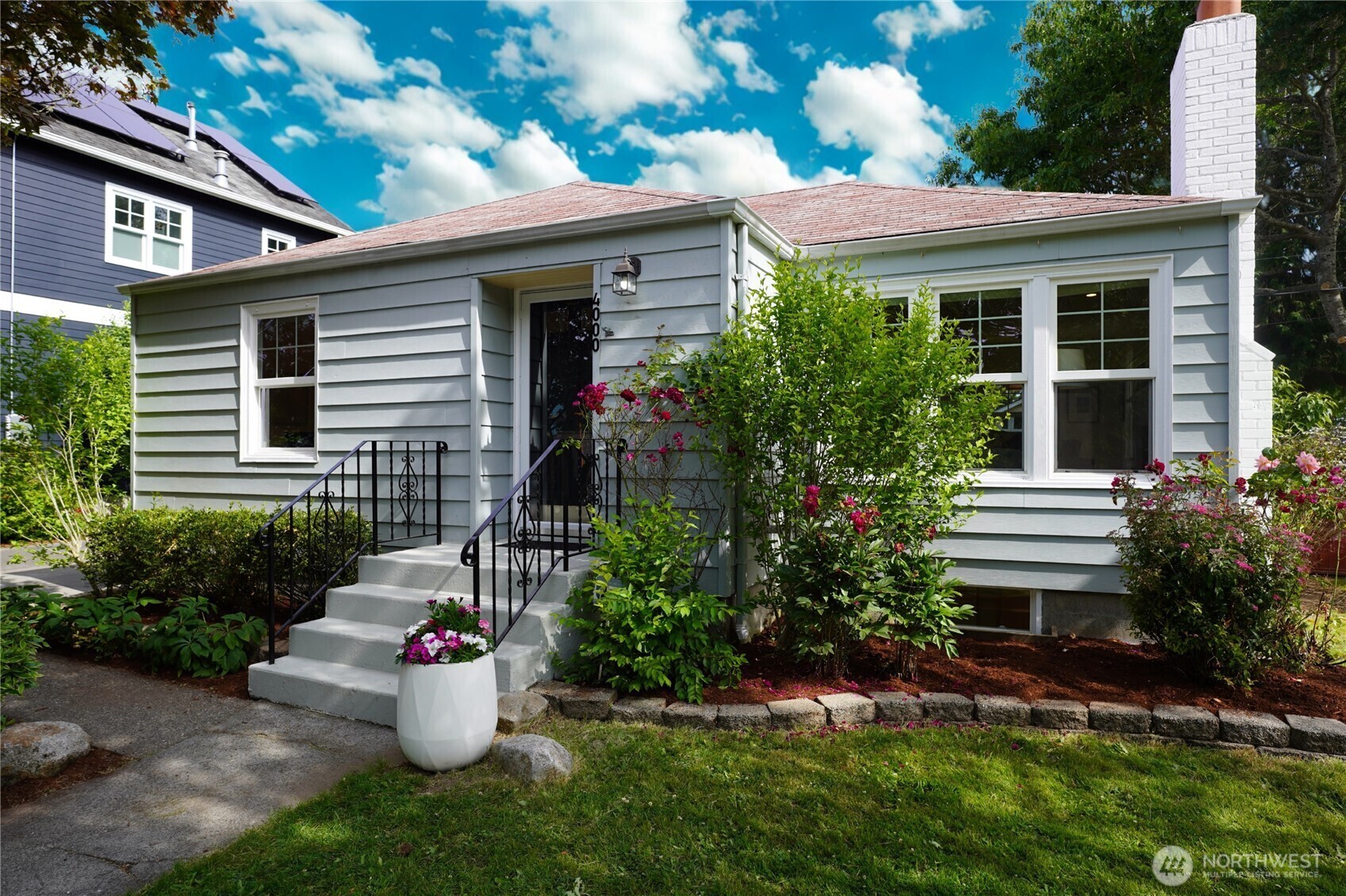 4000 SW Hanford Street  Seattle WA 98116 photo