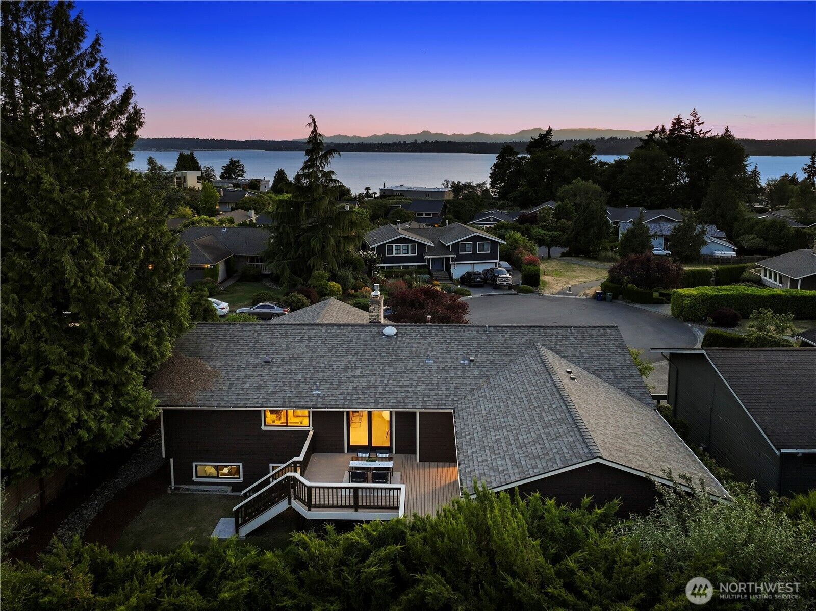 Property Photo: 6210 105th Avenue NE WA 98033