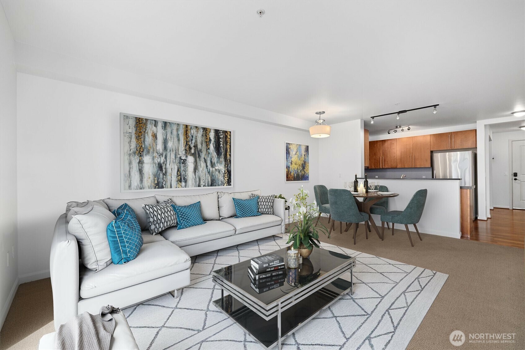 Property Photo: 124 Bellevue Ave E 504 WA 98102