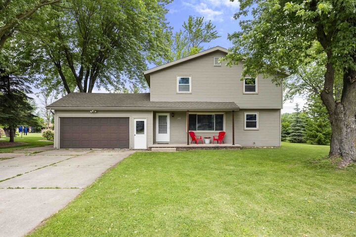 W5646 Vans Road  Appleton WI 54915-9317 photo