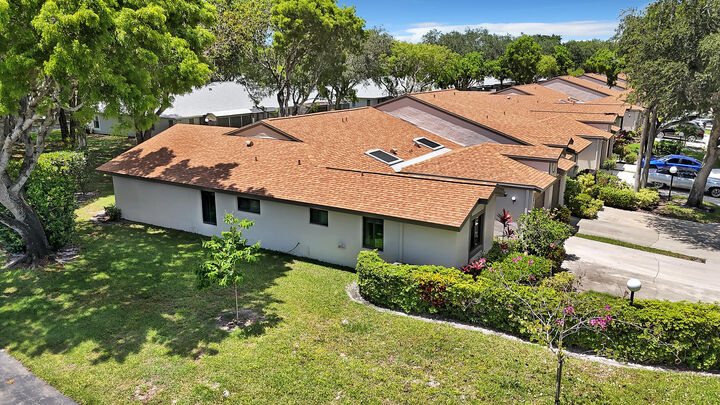 Property Photo:  18619 Breezy Palm Way  FL 33496 