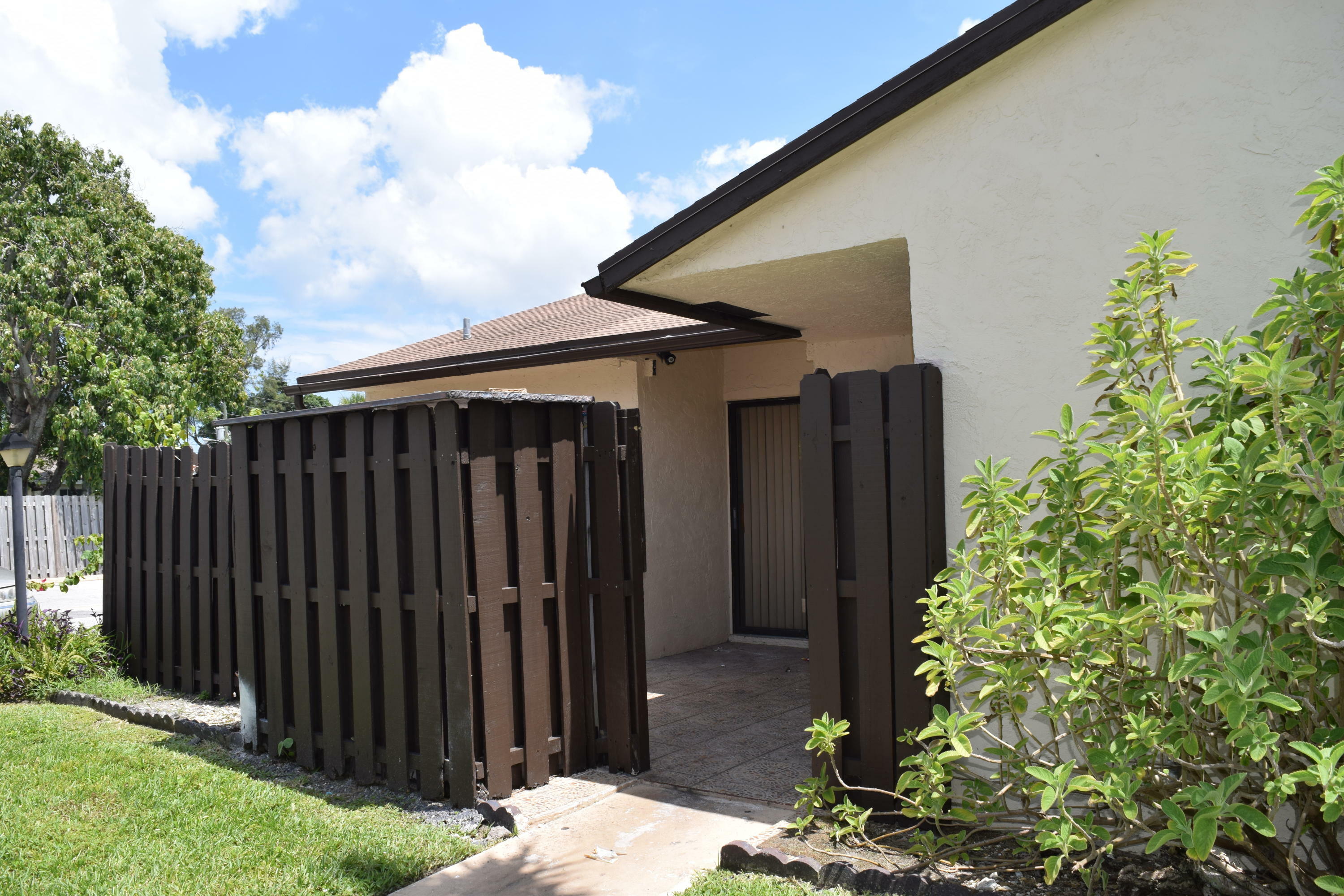 Property Photo: 3703 Waterview Circle 37C FL 33461