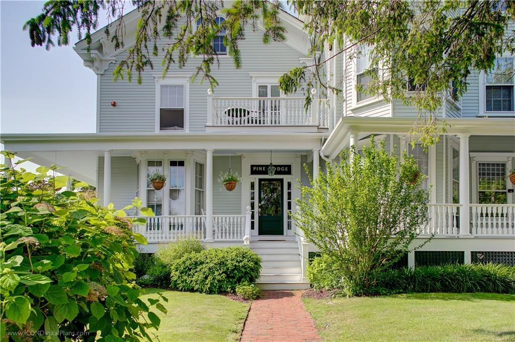 Property Photo:  32 Catherine Street B  RI 02840 