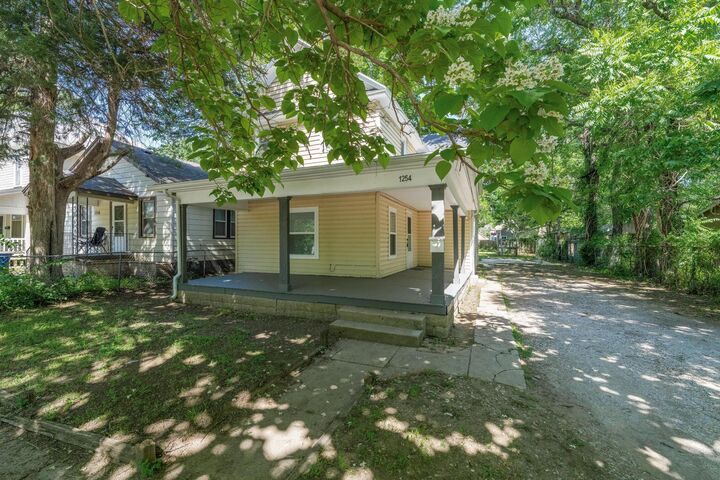 Property Photo:  1254 N Lewellen St  KS 67203 