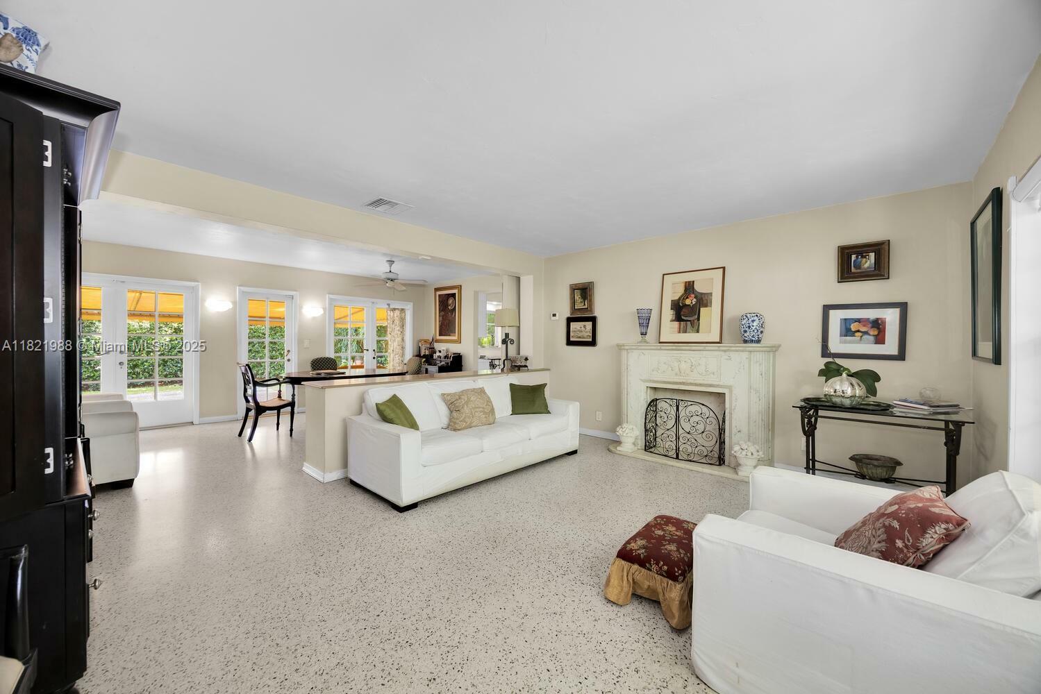Property Photo: 1422 Milan Ave FL 33134