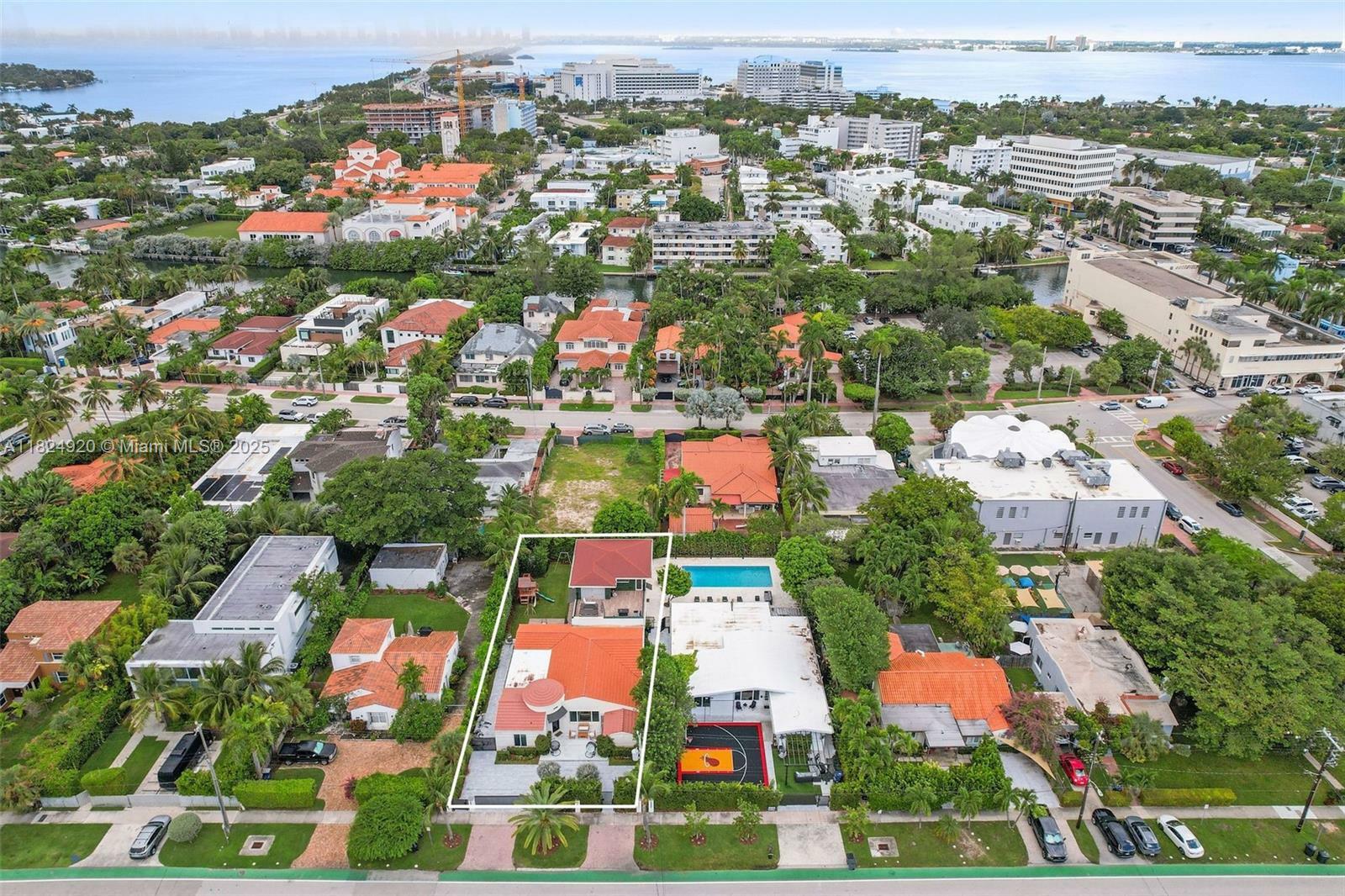 3748 Prairie Ave  Miami Beach FL 33140 photo