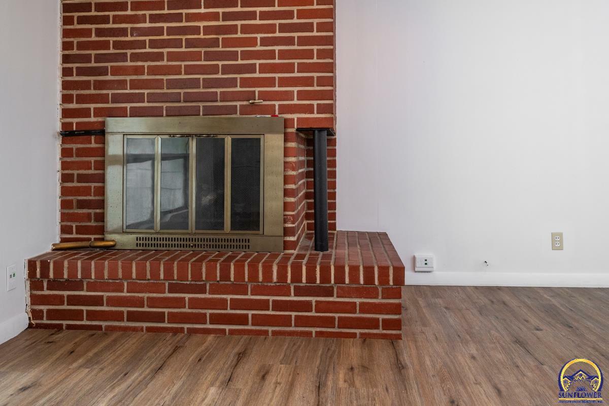 Property Photo: 1401 SW Burnett Rd KS 66604