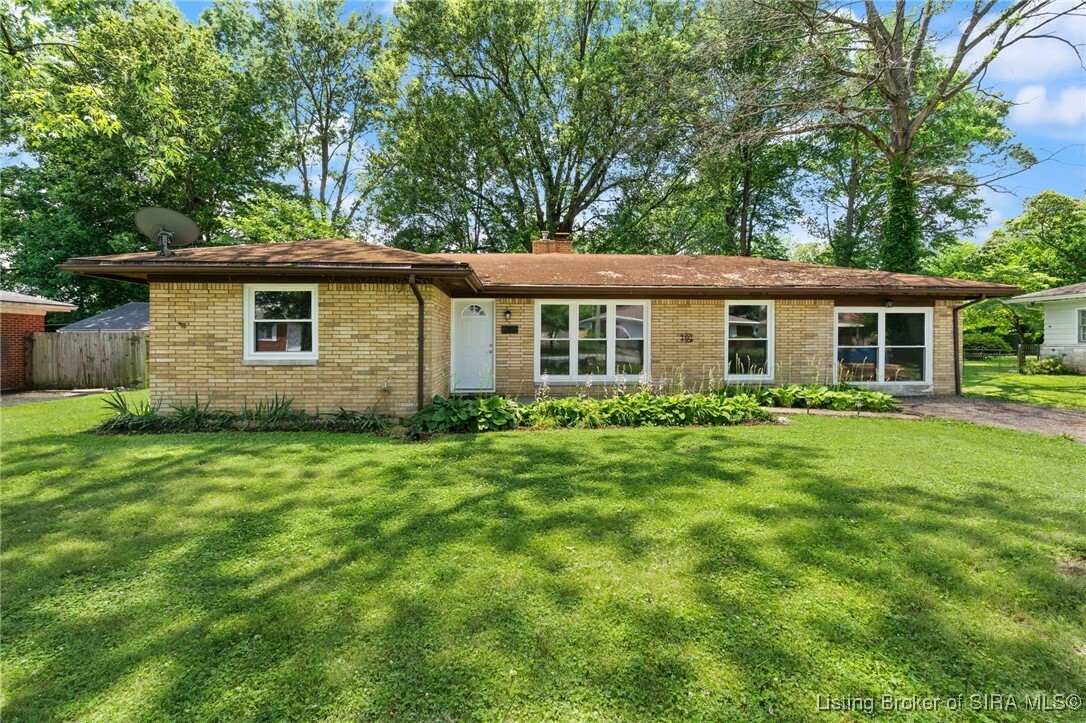 Property Photo: 1501 McTavish Drive IN 47129