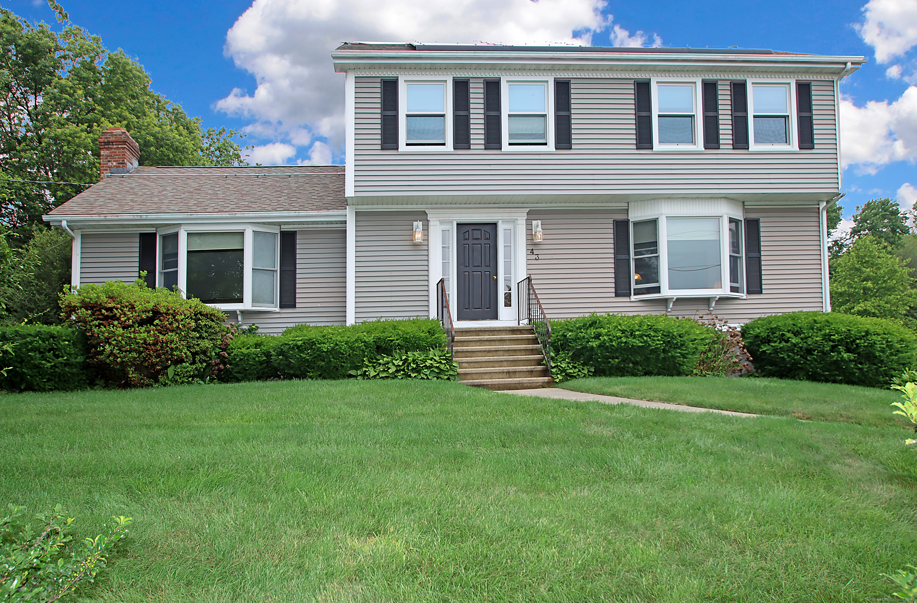 Property Photo: 43 Redwood Circle CT 06484