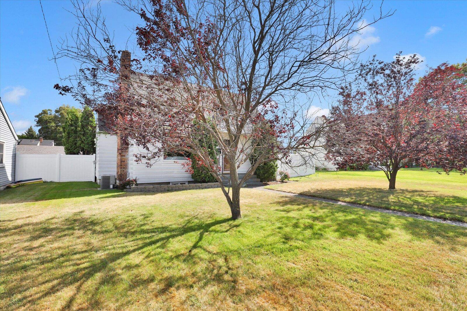 Property Photo:  2633 W Crown Ave  WA 99205 